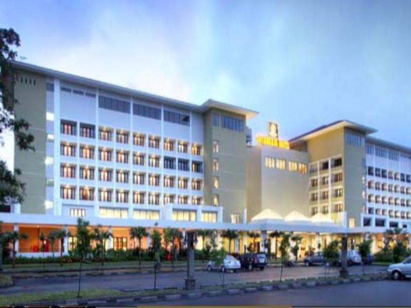 Sutanraja Hotel Manado Exteriör bild
